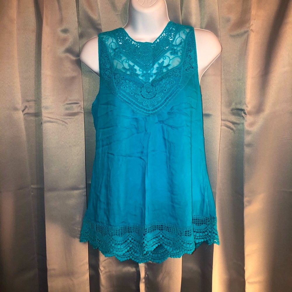 Davi & Dani Turquoise Woven Crochet Detail Tank M